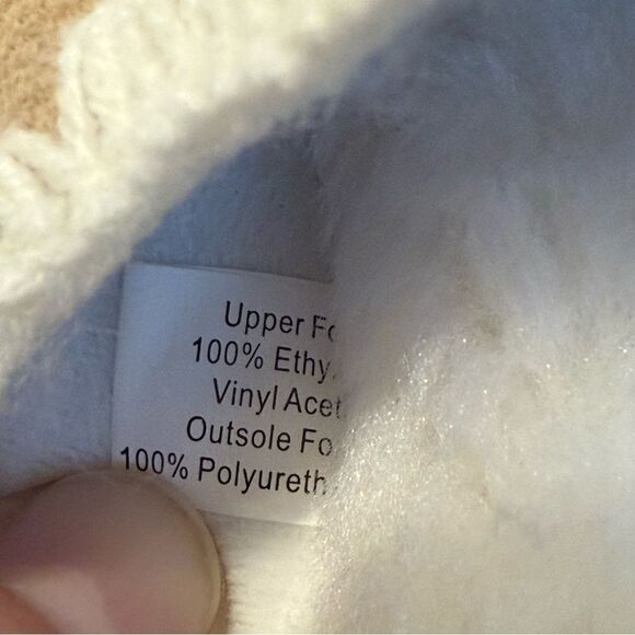 NWOT/NWOB Born Slippers - Women's Size S (5-6) or XL (11-12) - Tan, Faux Suede - Picture 6 of 10